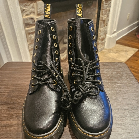 Dr. Marten's Zavala Women's Combat Boot NWOT - Picture 4 of 6